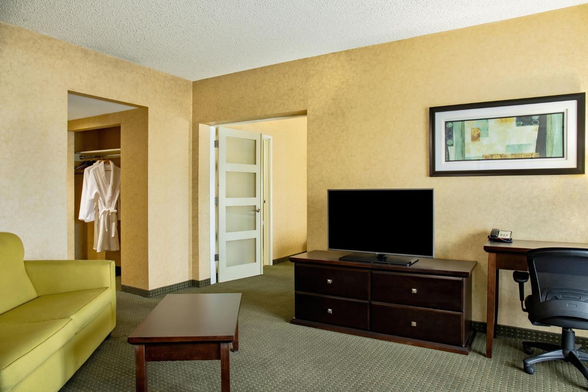 Days Inn By Wyndham Cranbrook Conference Centre Екстер'єр фото
